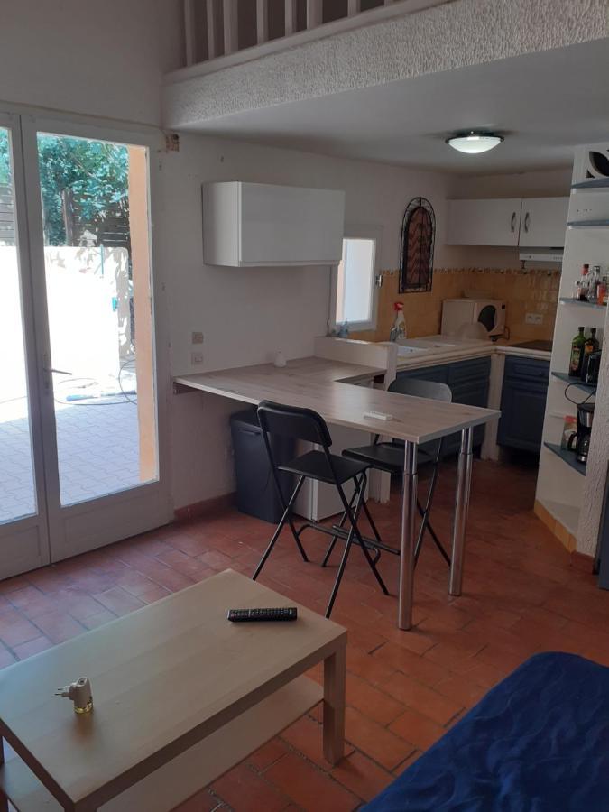 Appartement T1 Hyeres Exterior photo